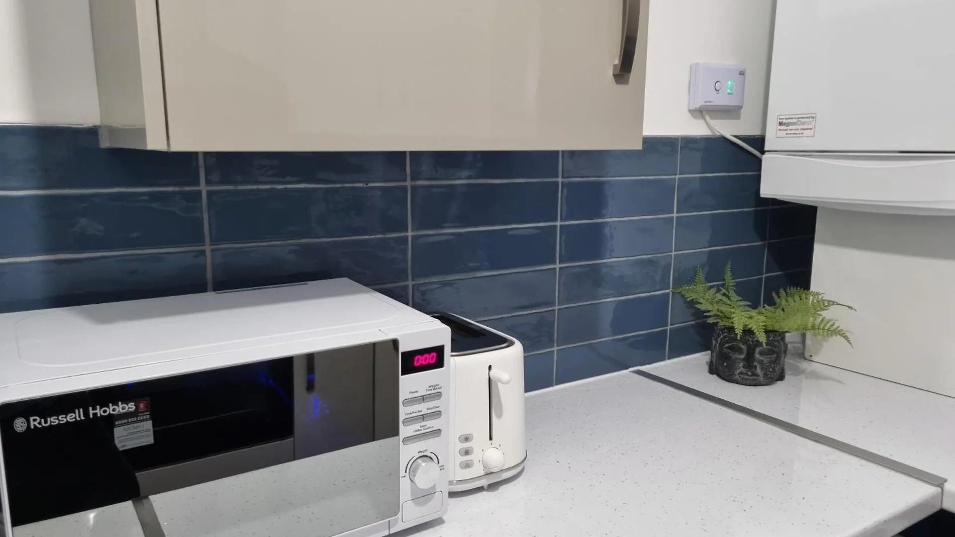 Beautiful Modern Apartment On Wick Lane London